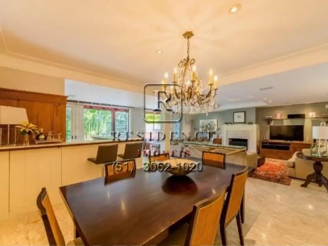 Casa / Sobrado para Venda em Porto Alegre/RS Três Figueiras 4 Quartos