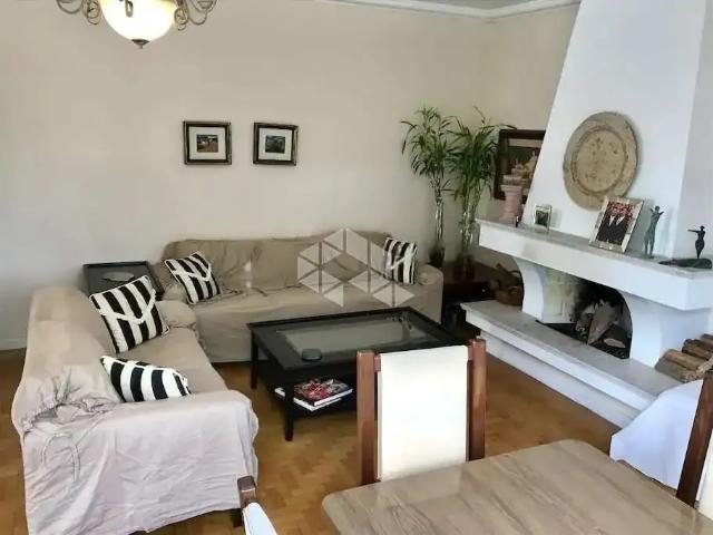 Casa / Sobrado para Venda em Porto Alegre/RS Três Figueiras 5 Quartos