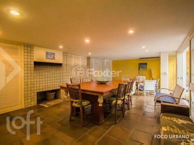 Casa / Sobrado para Venda em Porto Alegre/RS Três Figueiras 7 Quartos