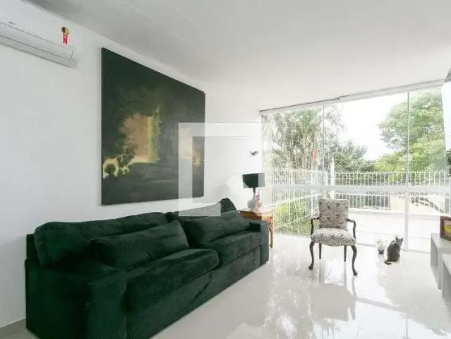 Casa / Sobrado para Venda em Porto Alegre/RS Três Figueiras 2 Quartos