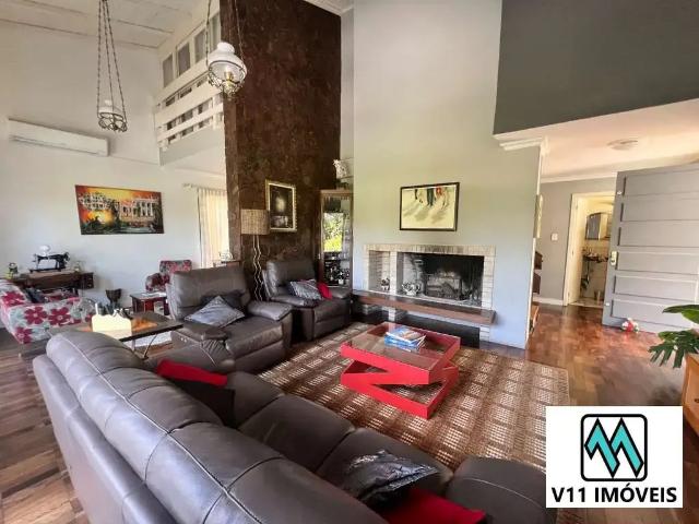 Casa / Sobrado para Venda em Porto Alegre/RS Três Figueiras 3 Quartos