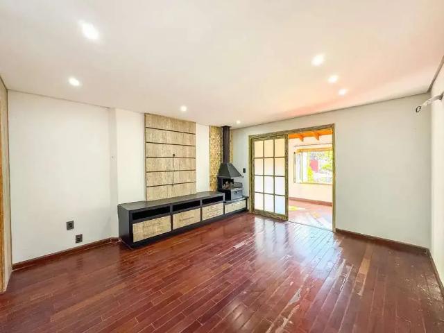 Casa / Sobrado para Venda em Porto Alegre/RS Três Figueiras 3 Quartos