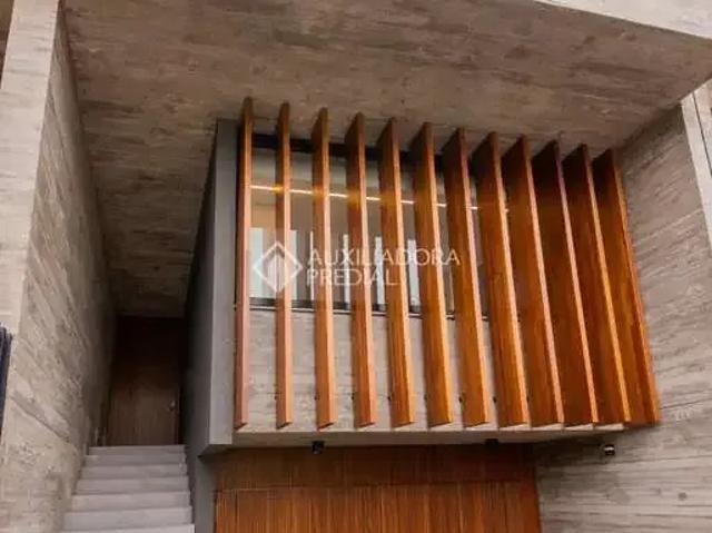 Casa / Sobrado para Venda em Porto Alegre/RS Três Figueiras 3 Quartos