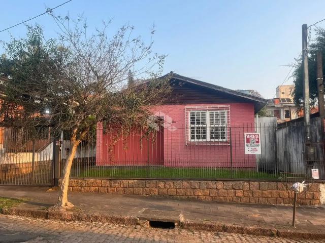 Casa / Sobrado para Venda em Porto Alegre/RS Três Figueiras 3 Quartos