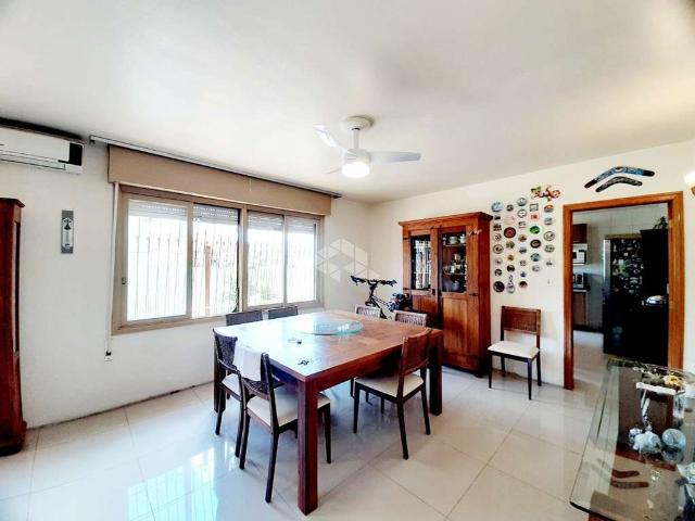 Casa / Sobrado para Venda em Porto Alegre/RS Três Figueiras 3 Quartos
