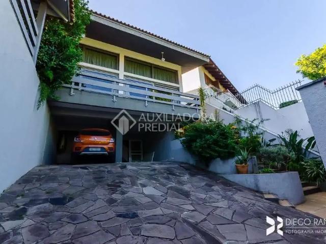 Casa / Sobrado para Venda em Porto Alegre/RS Três Figueiras 3 Quartos