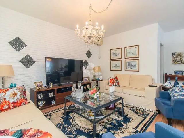 Casa / Sobrado para Venda em Porto Alegre/RS Três Figueiras 3 Quartos