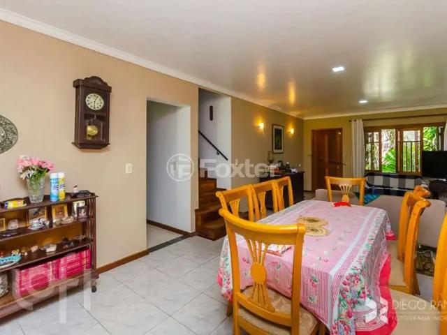 Casa / Sobrado para Venda em Porto Alegre/RS Tristeza 4 Quartos