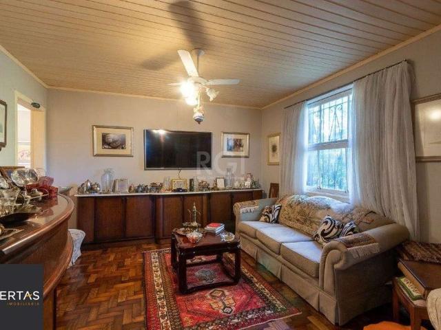 Casa / Sobrado para Venda em Porto Alegre/RS Tristeza 4 Quartos