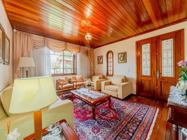 Casa / Sobrado para Venda em Porto Alegre/RS Tristeza 4 Quartos