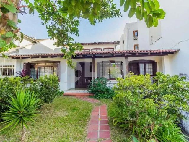 Casa / Sobrado para Venda em Porto Alegre/RS Tristeza 4 Quartos