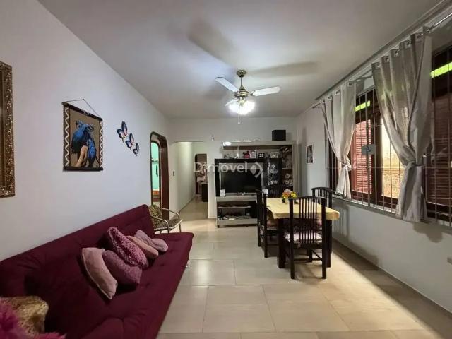 Casa / Sobrado para Venda em Porto Alegre/RS Tristeza 5 Quartos
