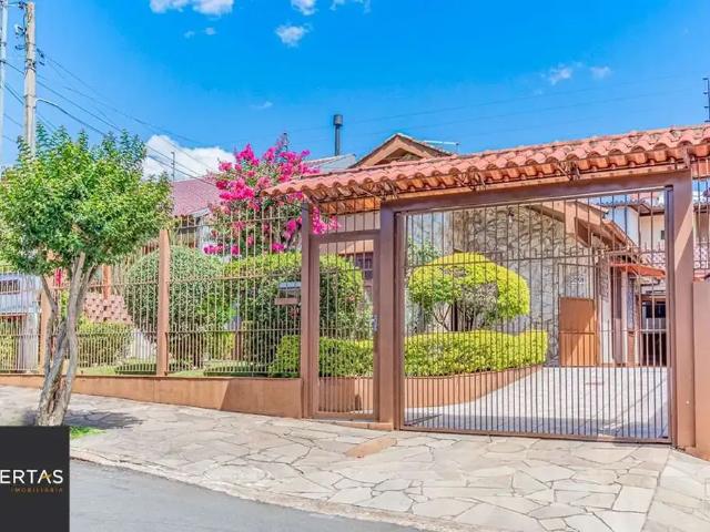 Casa / Sobrado para Venda em Porto Alegre/RS Tristeza 5 Quartos