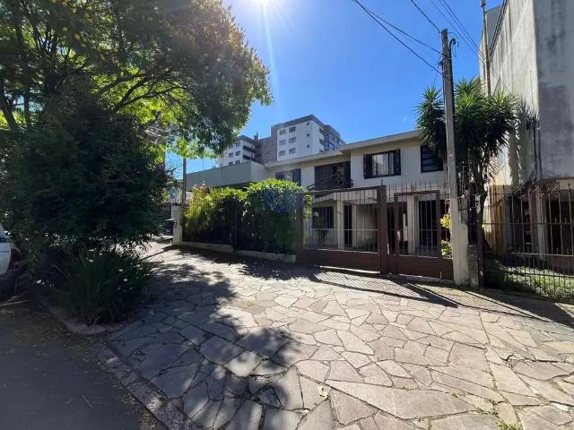 Casa / Sobrado para Venda em Porto Alegre/RS Tristeza 6 Quartos