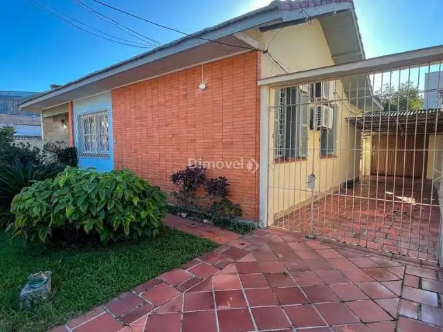 Casa / Sobrado para Venda em Porto Alegre/RS Tristeza 2 Quartos