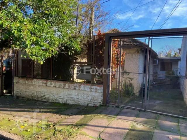 Casa / Sobrado para Venda em Porto Alegre/RS Tristeza 2 Quartos