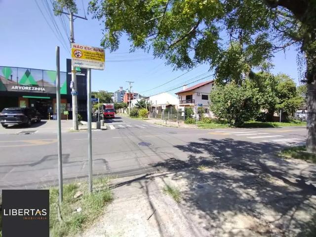 Casa / Sobrado para Venda em Porto Alegre/RS Tristeza 3 Quartos