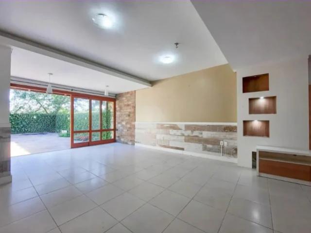 Casa / Sobrado para Venda em Porto Alegre/RS Tristeza 3 Quartos