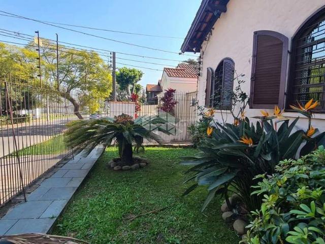 Casa / Sobrado para Venda em Porto Alegre/RS Tristeza 3 Quartos