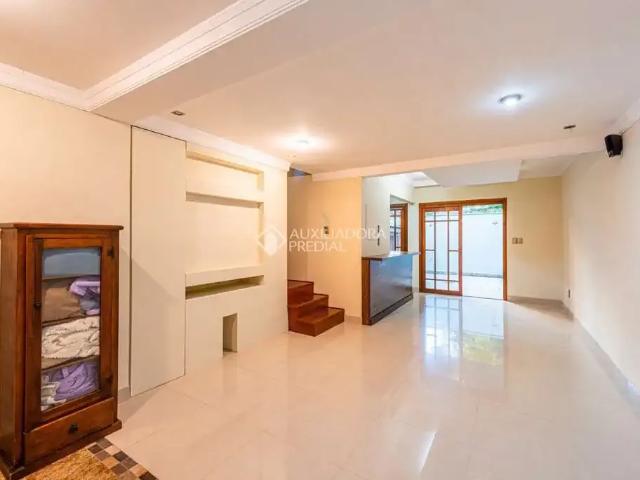 Casa / Sobrado para Venda em Porto Alegre/RS Tristeza 3 Quartos