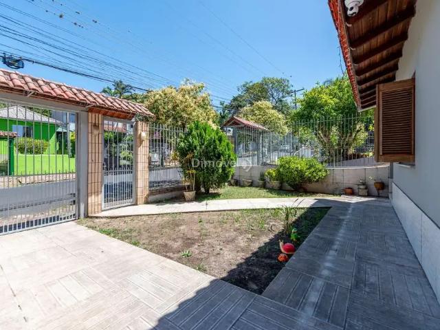 Casa / Sobrado para Venda em Porto Alegre/RS Tristeza 3 Quartos