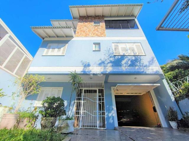Casa / Sobrado para Venda em Porto Alegre/RS Tristeza 3 Quartos