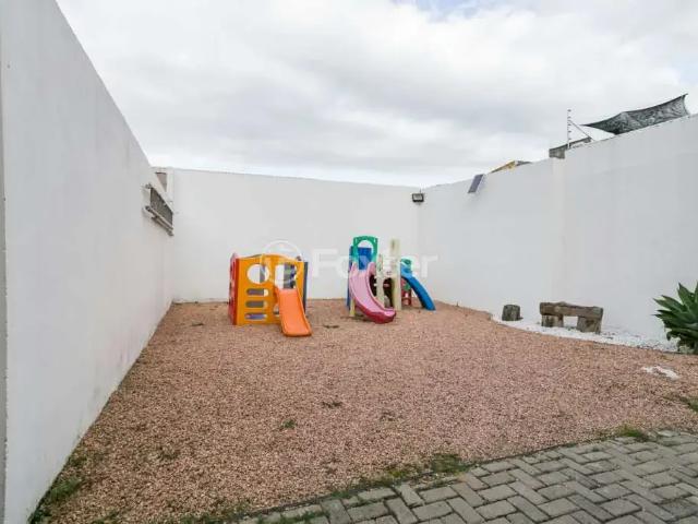 Casa / Sobrado para Venda em Porto Alegre/RS Tristeza 3 Quartos