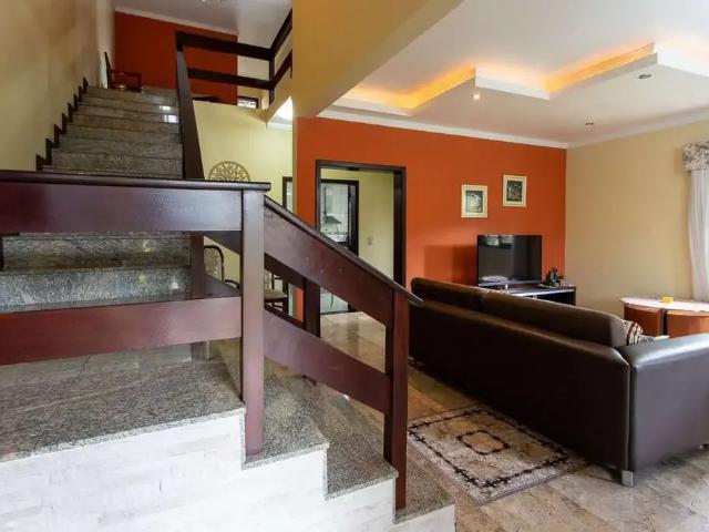 Casa / Sobrado para Venda em Porto Alegre/RS Tristeza 3 Quartos