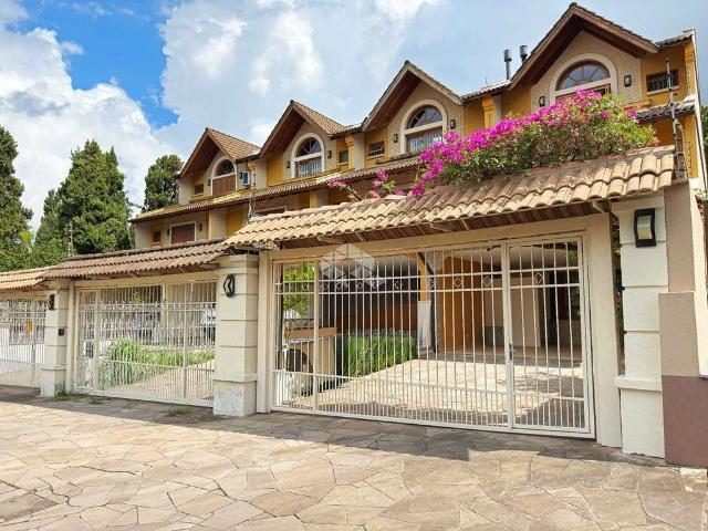 Casa / Sobrado para Venda em Porto Alegre/RS Tristeza 3 Quartos