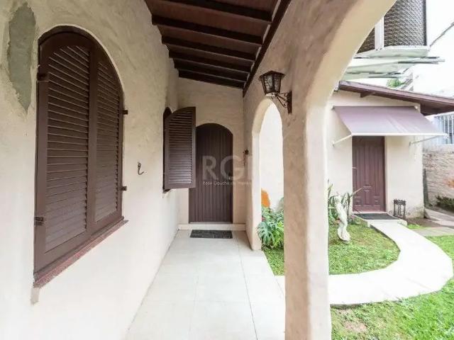 Casa / Sobrado para Venda em Porto Alegre/RS Tristeza 3 Quartos