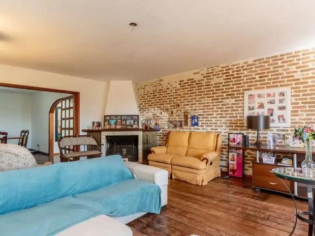 Casa / Sobrado para Venda em Porto Alegre/RS Tristeza 3 Quartos