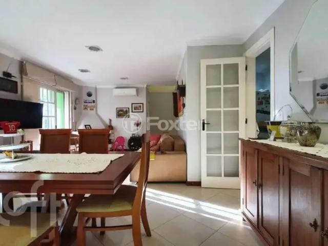 Casa / Sobrado para Venda em Porto Alegre/RS Tristeza 3 Quartos