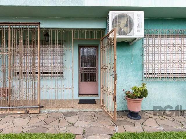 Casa / Sobrado para Venda em Porto Alegre/RS Tristeza 3 Quartos