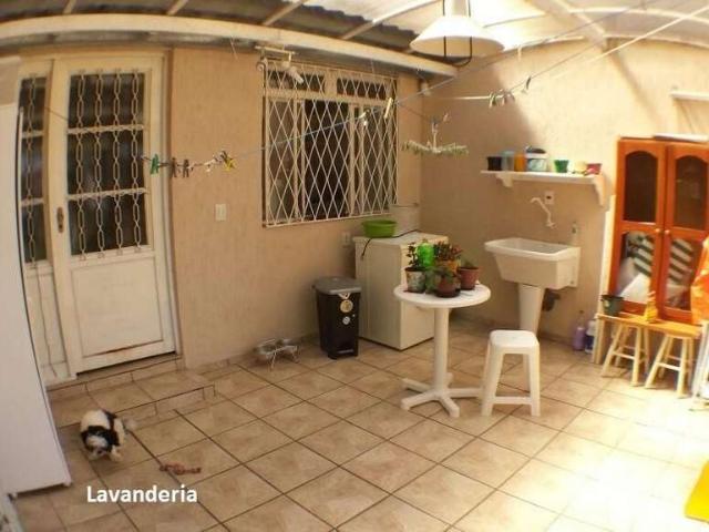 Casa / Sobrado para Venda em Porto Alegre/RS Vila Nova 3 Quartos
