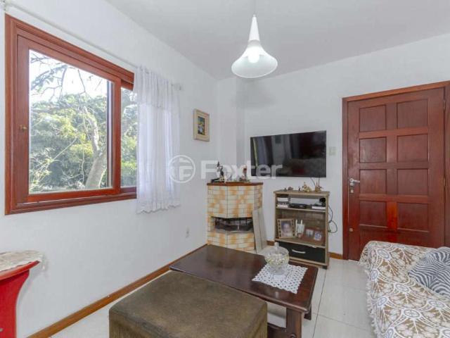 Casa / Sobrado para Venda em Porto Alegre/RS Vila Nova 3 Quartos