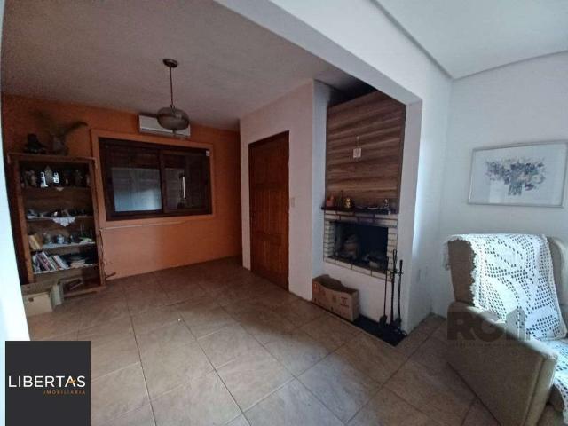 Casa / Sobrado para Venda em Porto Alegre/RS Vila Nova 3 Quartos