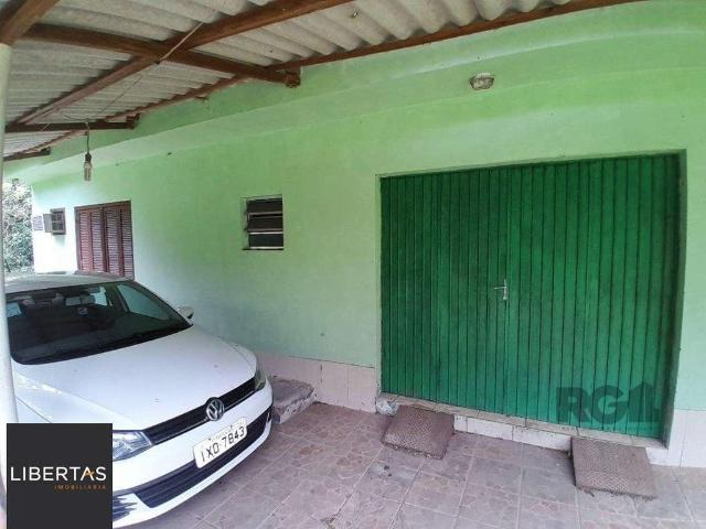 Casa / Sobrado para Venda em Porto Alegre/RS Vila Nova 3 Quartos