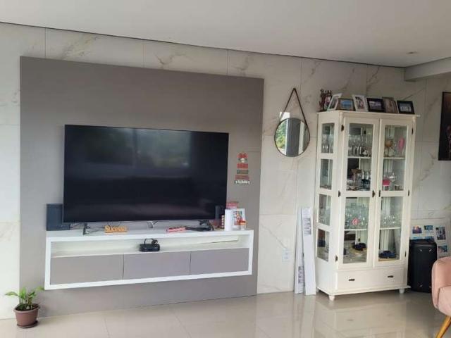 Casa / Sobrado para Venda em Porto Alegre/RS Vila Nova 3 Quartos