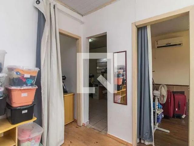 Casa / Sobrado para Venda em Porto Alegre/RS Vila Nova 2 Quartos