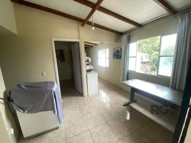 Casa / Sobrado para Venda em Porto Alegre/RS Vila Nova 2 Quartos