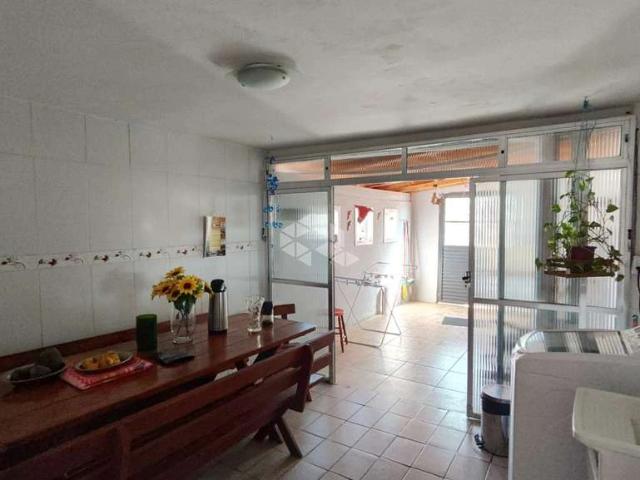 Casa / Sobrado para Venda em Porto Alegre/RS Vila Nova 2 Quartos