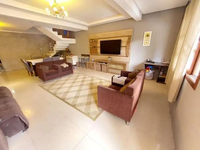 Casa / Sobrado para Venda em Porto Alegre/RS Vila Nova 4 Quartos