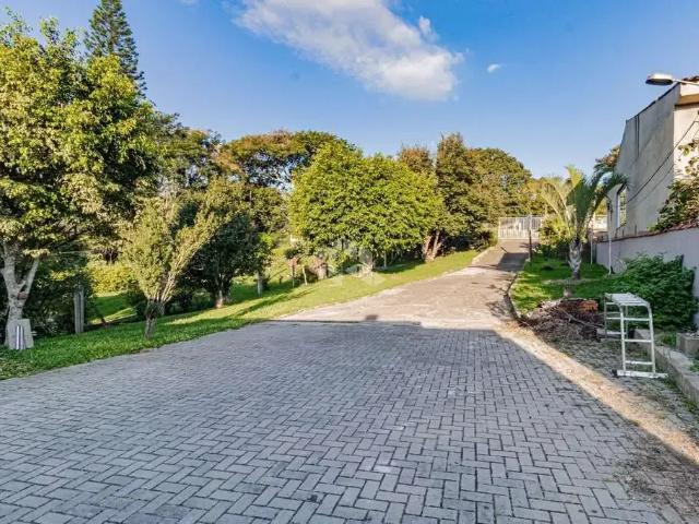 Casa / Sobrado para Venda em Porto Alegre/RS Vila Nova 4 Quartos