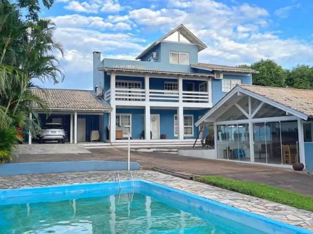Casa / Sobrado para Venda em Porto Alegre/RS Vila Nova 4 Quartos