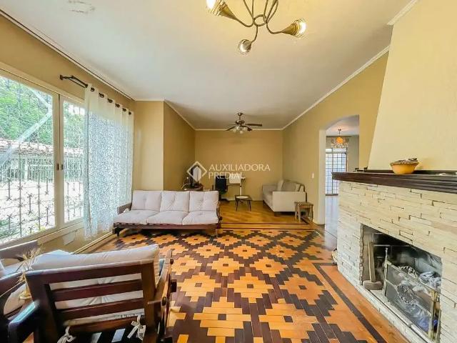 Casa / Sobrado para Venda em Porto Alegre/RS Vila Assunção 3 Quartos
