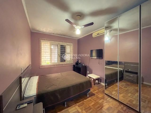 Casa / Sobrado para Venda em Porto Alegre/RS Vila Assunção 3 Quartos