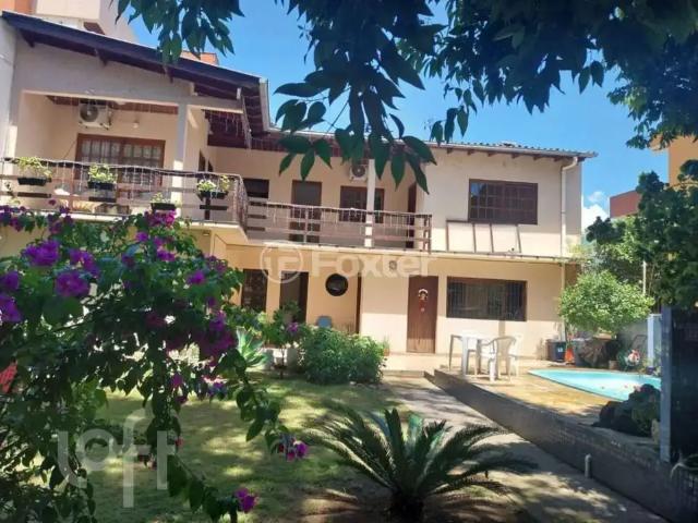 Casa / Sobrado para Venda em Porto Alegre/RS Vila Assunção 3 Quartos