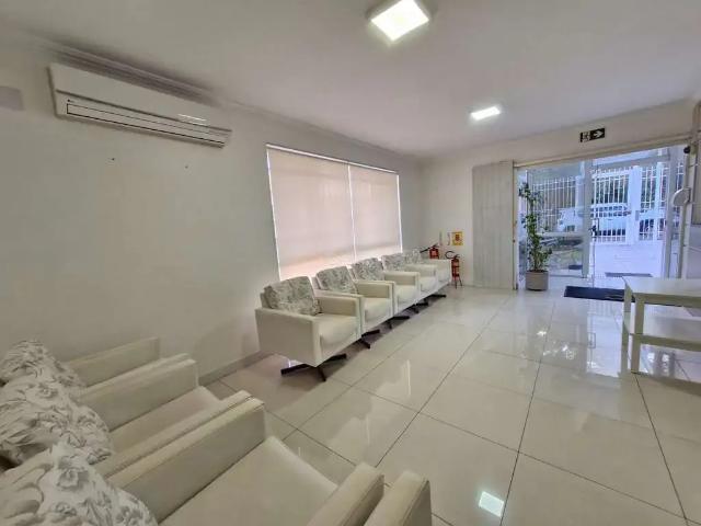 Casa / Sobrado para Venda em Porto Alegre/RS Vila Assunção 3 Quartos