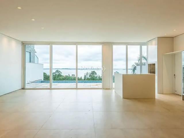Casa / Sobrado para Venda em Porto Alegre/RS Vila Assunção 3 Quartos