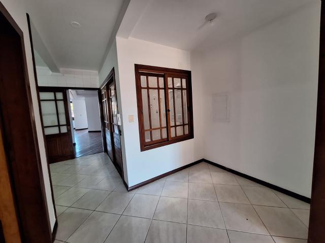 Casa / Sobrado para Venda em Porto Alegre/RS Vila Assunção 4 Quartos